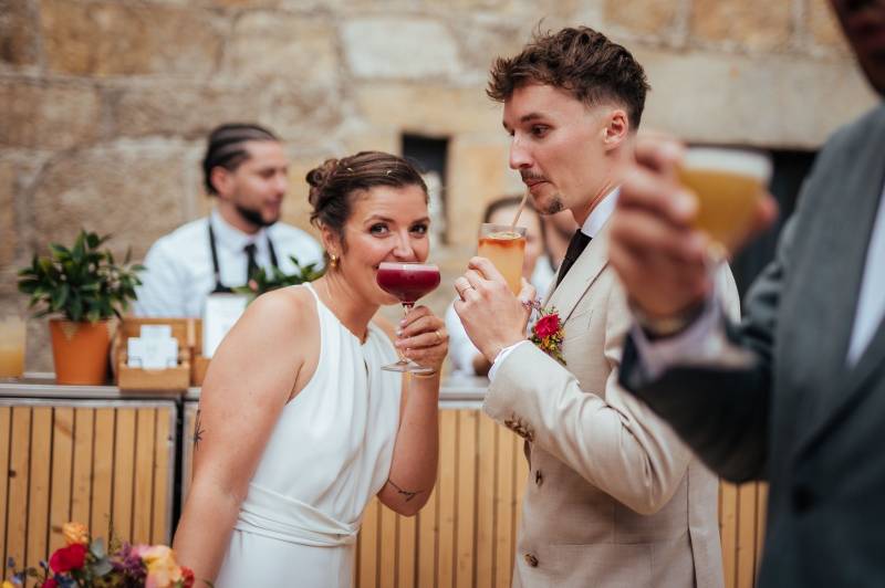 Bar à cocktails mobile : l’animation idéale pour un vin d’honneur élégant
