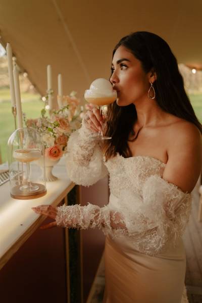 Service de cocktails haut de gamme et sur-mesure pour la mariée au domaine de chanille