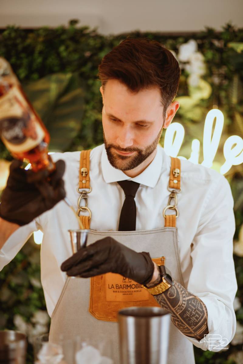 Barman et mixologue mobile pour animer votre soirée d'entreprise à Lyon