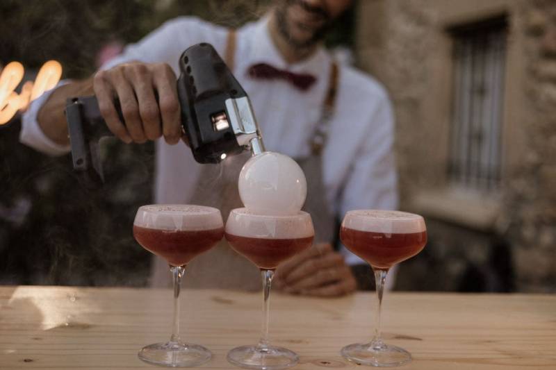 Bar à cocktails mobile pour votre soirée dansante à Annecy 