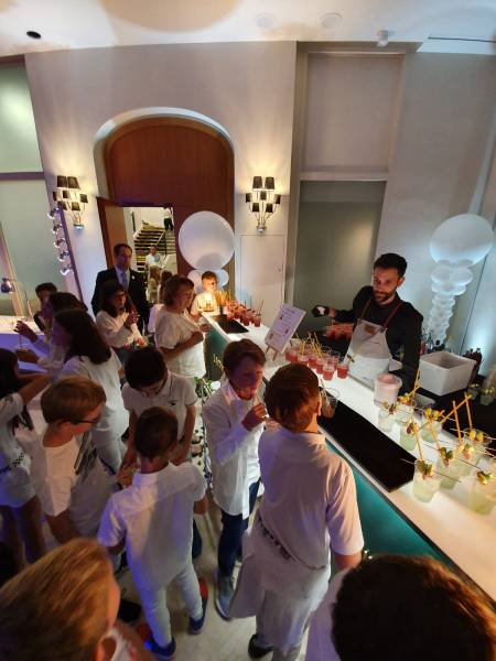 bars à cocktails sans alcool pour les enfants de l'Haribo kids cup au Evian Resort Golf club