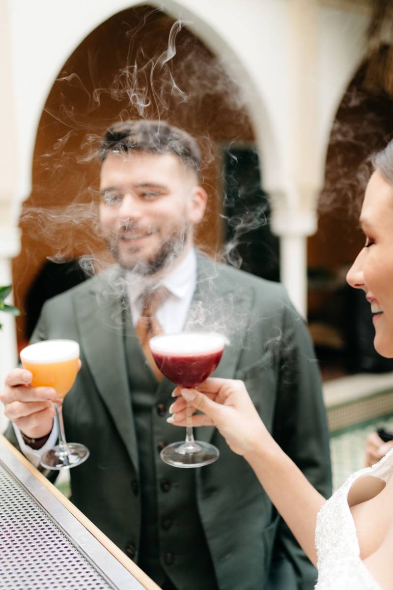 Vin d’honneur de mariage animé par un bar à cocktails mobile