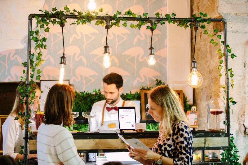 Bar à cocktails atypique et mobile pour le vin d’honneur dans la Drôme 