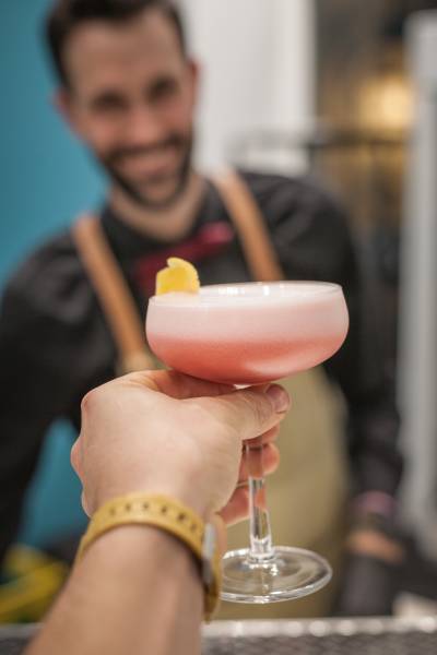 Service de cocktails haut de gamme et à domicile pour votre inauguration d'entreprise à Lyon 6