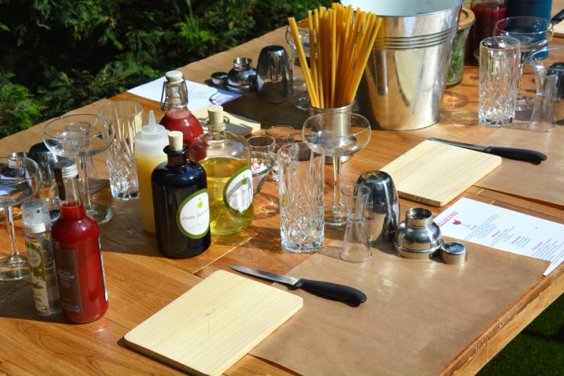 Atelier cocktails à domicile pour l'enterrement de vie de jeune fille à Collonges-au-Mont-d'Or