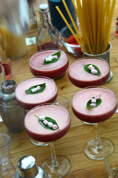 Bar à cocktails mobile pour l'enterrement de vie de jeune fille de votre amie à Collonges-au-Mont-d'Or