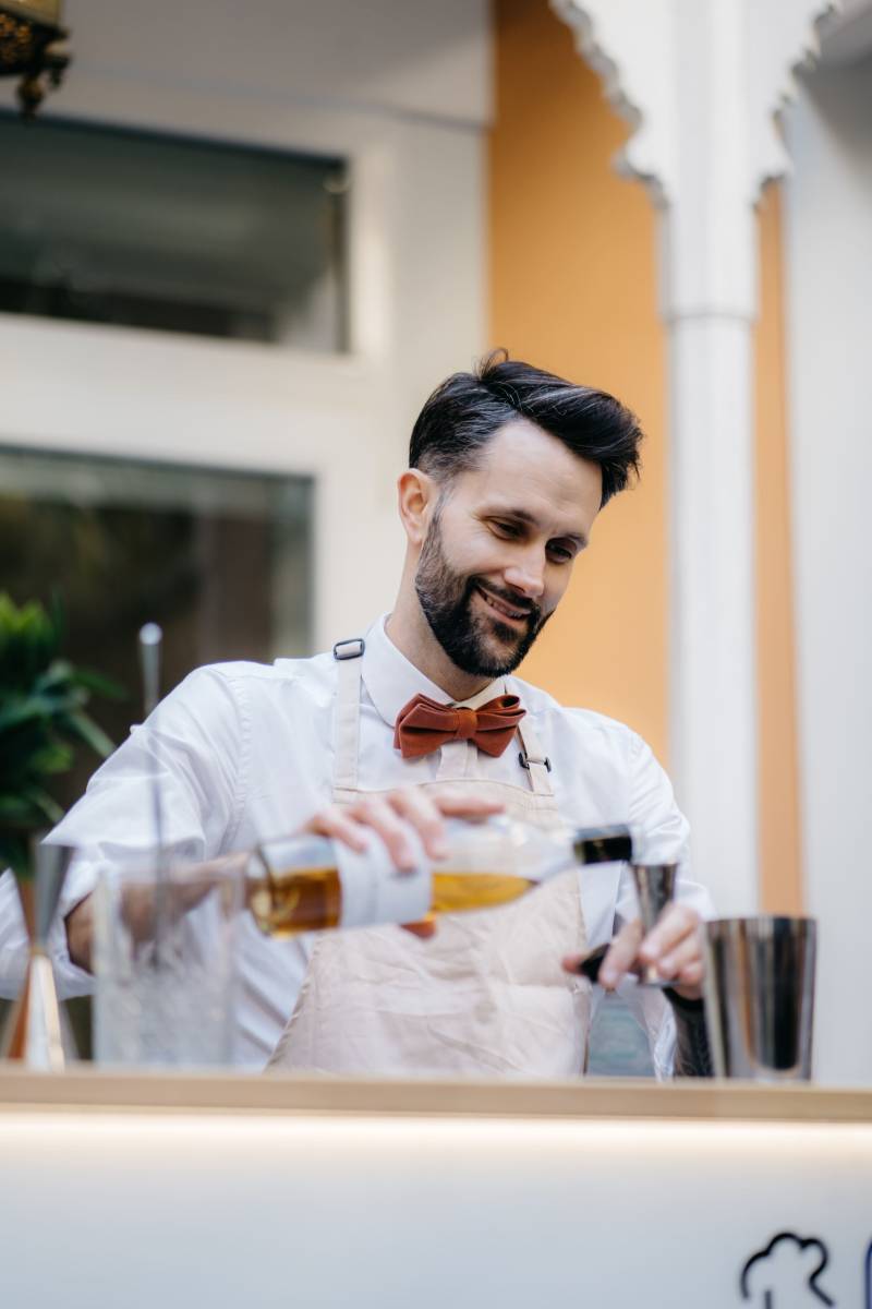 Bar à cocktails mobile lors d’un événement dans le Rhône