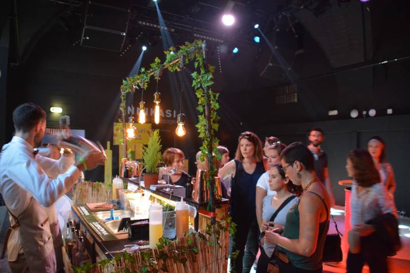 Bar à cocktails mobile pour tous vos événements aux subsistances à Lyon