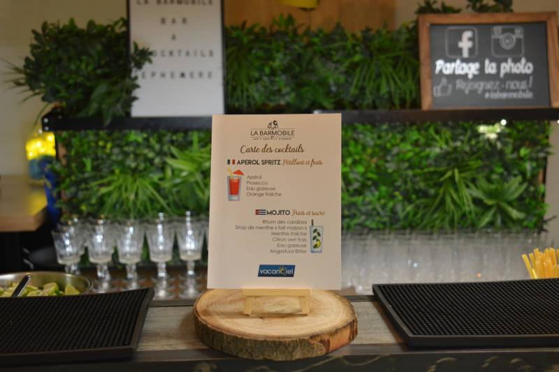 Carte des cocktails mobile pour votre soirée de fin d'année d'entreprise à Valence