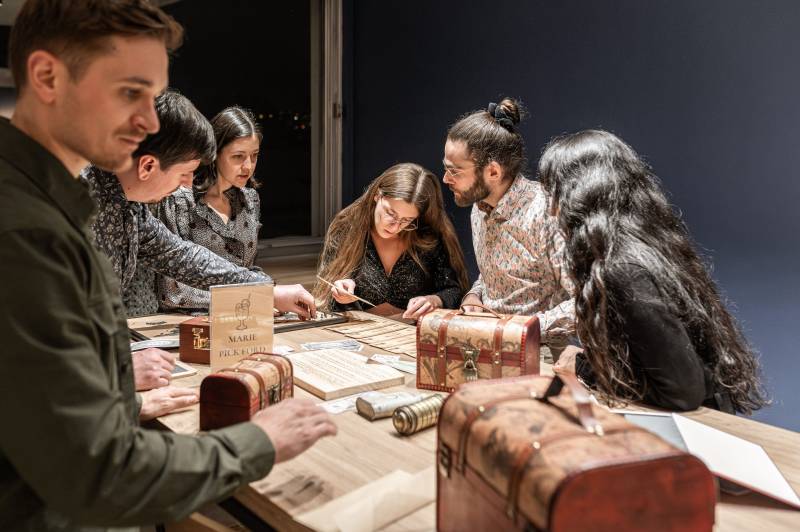 Escape Game cocktail à Lyon – Décryptage des codes et manipulation du cryptex