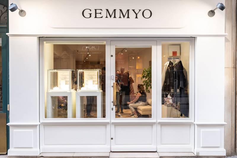 Animation de bar à cocktails mobile pour la joaillerie Gemmyo à Lyon place des Jacobins