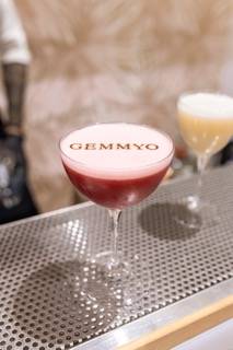 Installation élégante du bar à cocktails mobile pour les vœux du maire