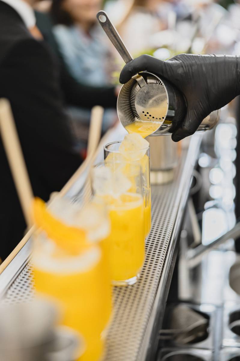 Dégustation de Cocktails Frais et Créatifs au Château de Matel