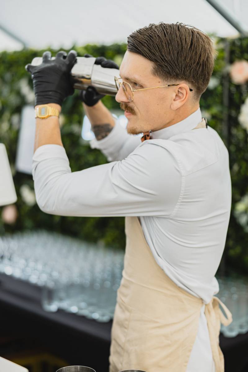 Bar à Cocktails pour Mariage en Plein Air au Château de Matel de Roanne
