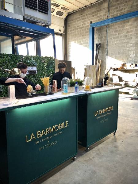 Service de cocktails mixology sur-mesure pour votre soirée d'entreprise mobile à Chassieu