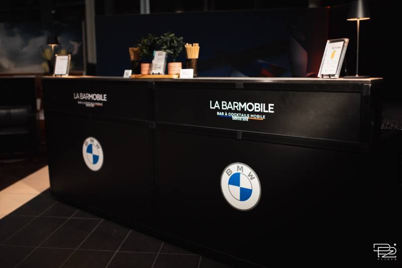 Cocktails créatifs préparés en direct : une animation unique pour votre stand