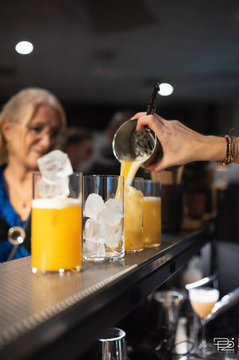 Faites sensation avec un bar à cocktails mobile lors du salon du 2 roues à Chassieu