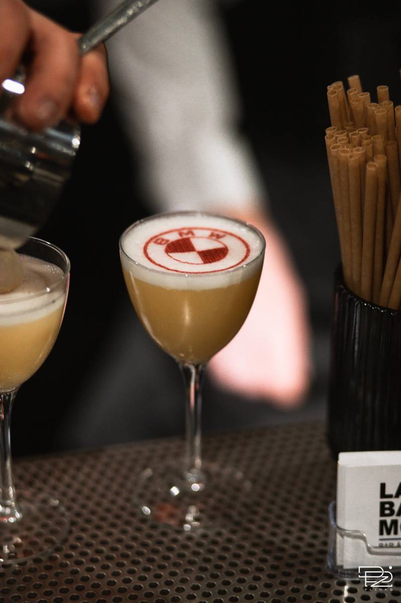Impression sur cocktail sur-mesure avec le logo de votre marque pour vos événements à Lyon