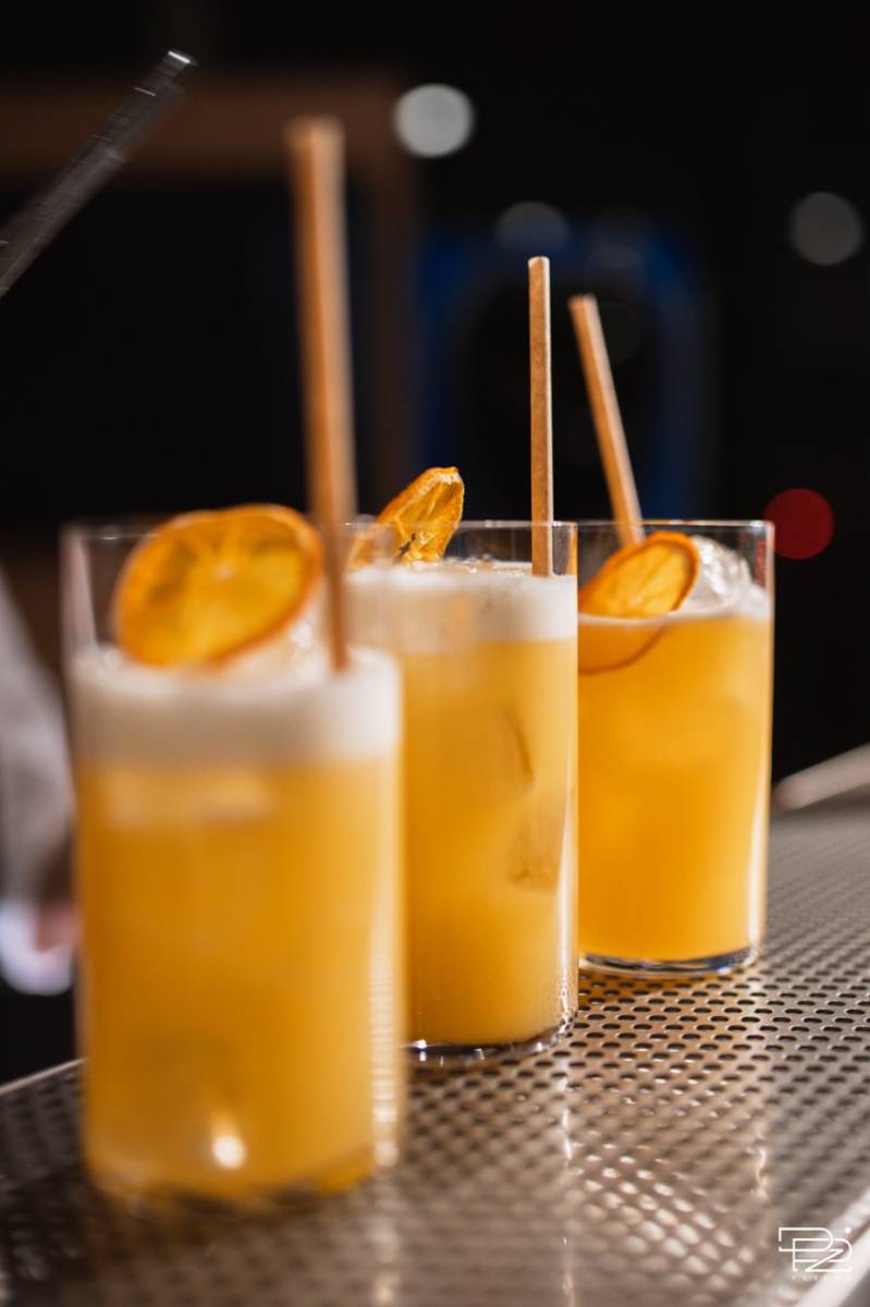 Une expérience conviviale et haut de gamme avec un bar mobile sur mesure