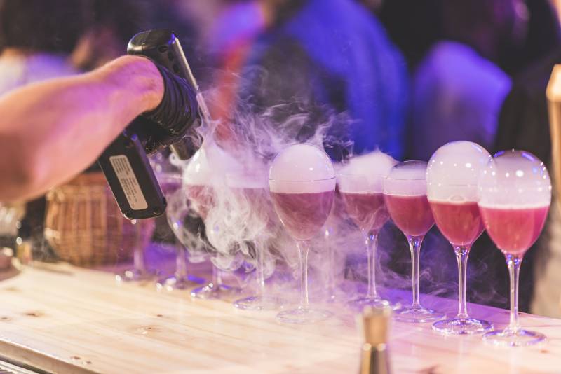 cocktails mixologie et barman mobile pour le salon solutrans de Eurexpo à lyon du 21 au 25 novembre 2023