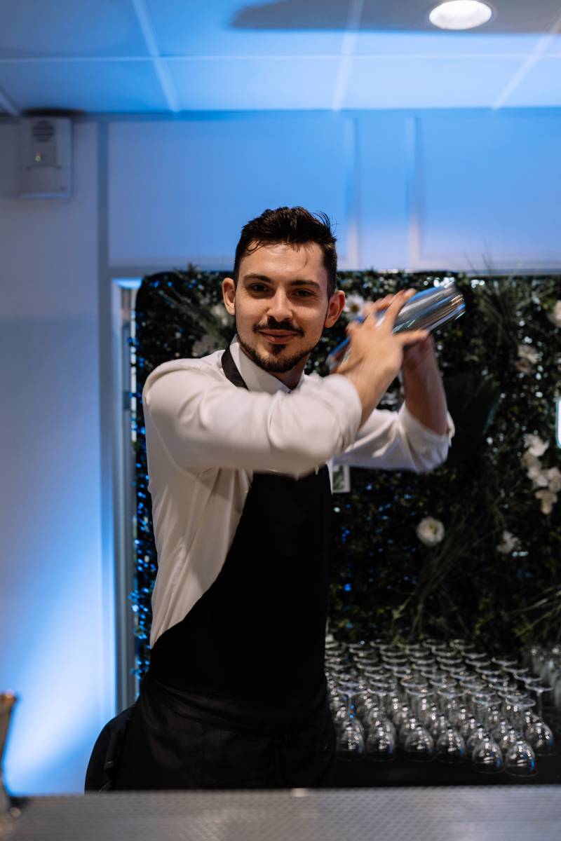 Une expérience gustative unique : Le bar à cocktails mobile au Sirha