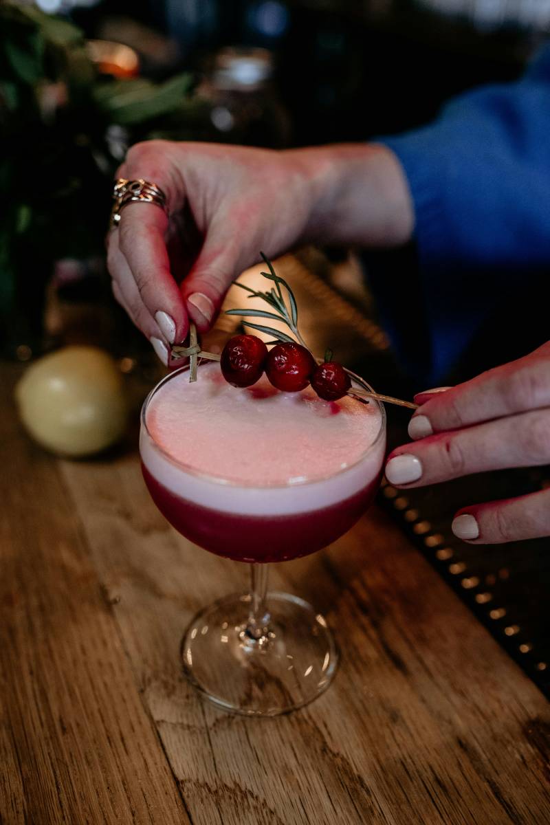 Réalisation et dégustation de cocktails signature pour votre événement d'entreprise à Lyon