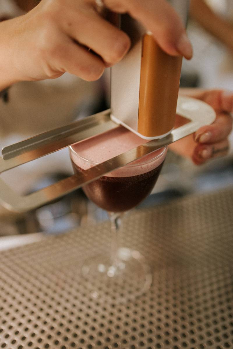 Équipe LA BARMOBILE lors d’une animation cocktails à Lyon