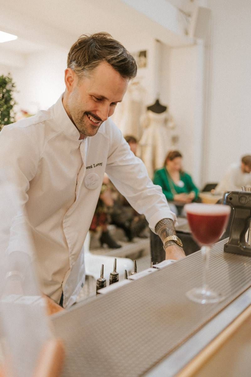 Barman mixologue professionnel mobile pour votre mariage à Lyon