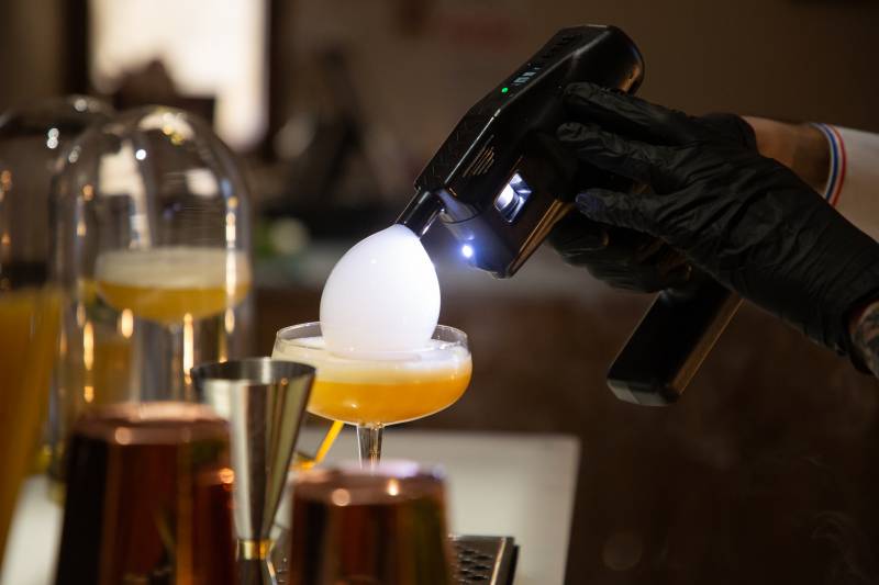 shooting d'inspiration barman mobile à Beauvallon